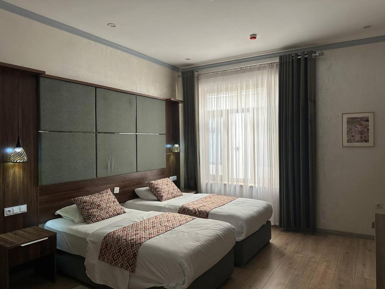 Atrium Smart Hotel Buhara Exterior foto