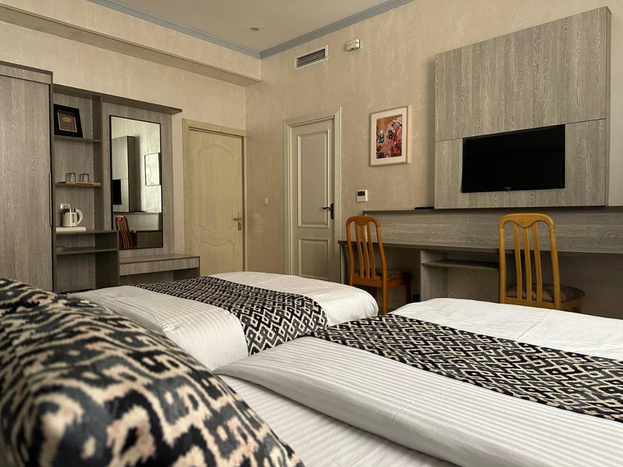 Atrium Smart Hotel Buhara Exterior foto